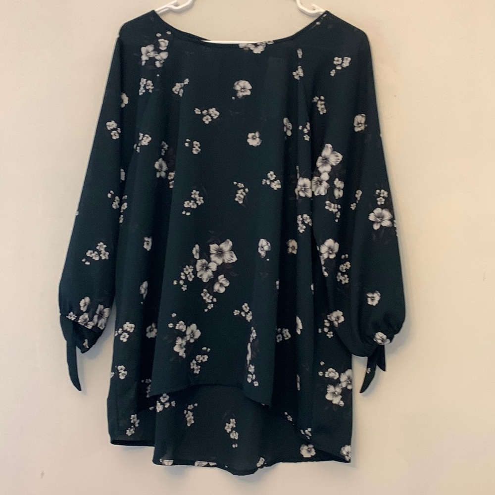 Papermoon Larie tie sleeve blouse Teal green with flowers Size XXL